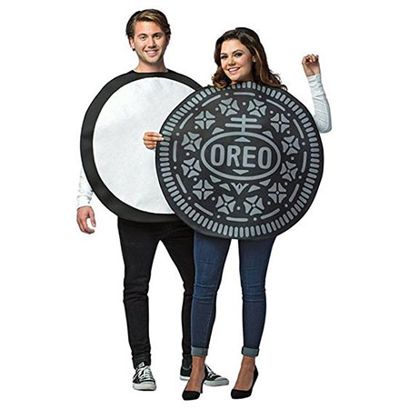15-Funny-Halloween-Costume-Ideas-For-Couples-2018-3