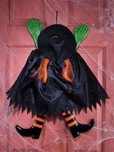 15 Creepy Halloween Door Decoration Ideas 2018 - Idea Halloween