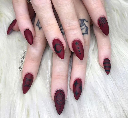 15-Last-Minute-Quick-Scary-Halloween-Nails-Art-Designs-2019-1