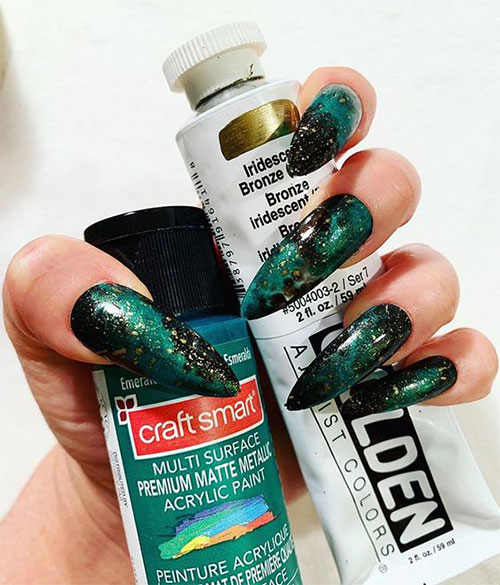 25-Horror-Scary-Halloween-Witch-Nails-Art-Designs-Ideas-2019-19
